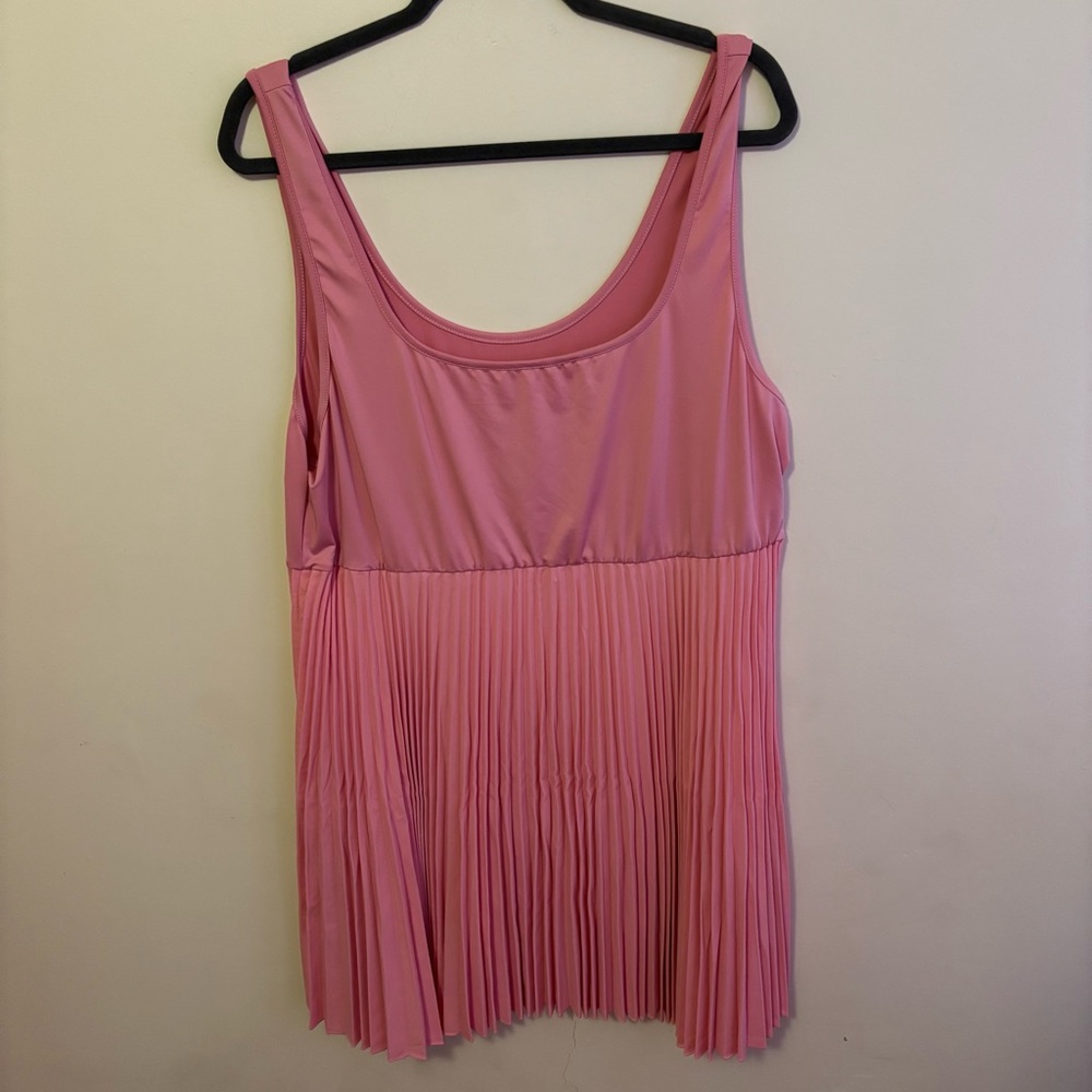 🦩 PLUS Pink Pleated Dress 🦩 - Picture 2 of 6